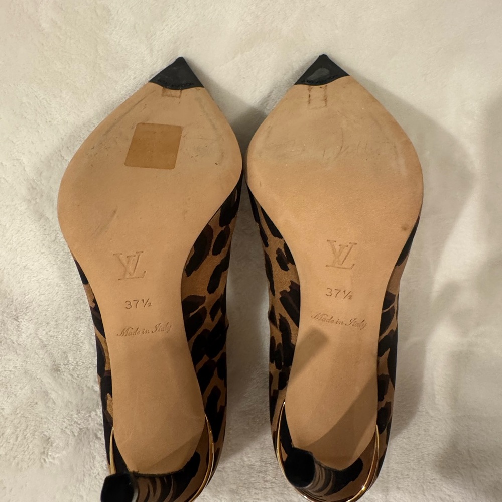 Louis Vuitton Leopard Pony Hair Heels - Picture 4 of 4